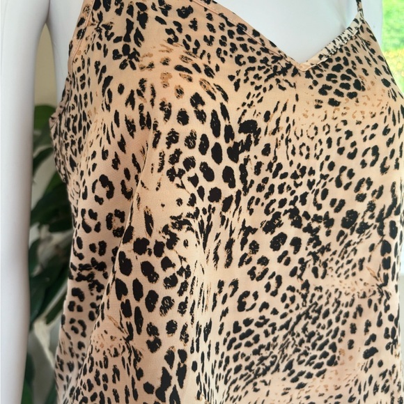 Forever 21 Tan and Cream Sleeveless Camisole - Picture 3 of 8